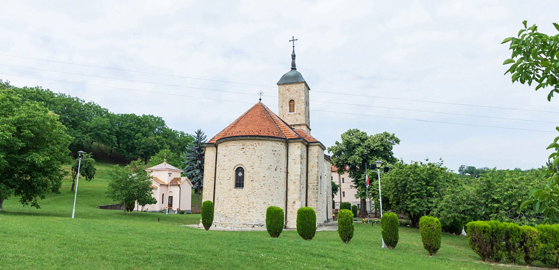 manastir rajinovac hero 2